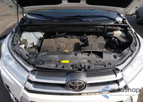 2017 Toyota Highlander Xle z USA, uszkodzony, nr VIN 5TDJZRFH8HS382976